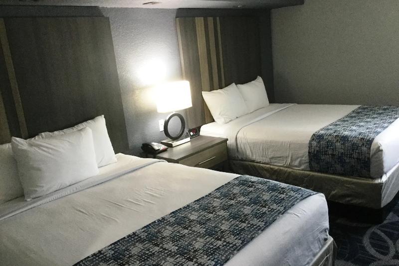 Baymont Inn & Suites Shawnee Buitenkant foto