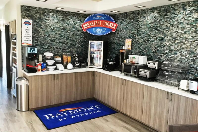 Baymont Inn & Suites Shawnee Buitenkant foto