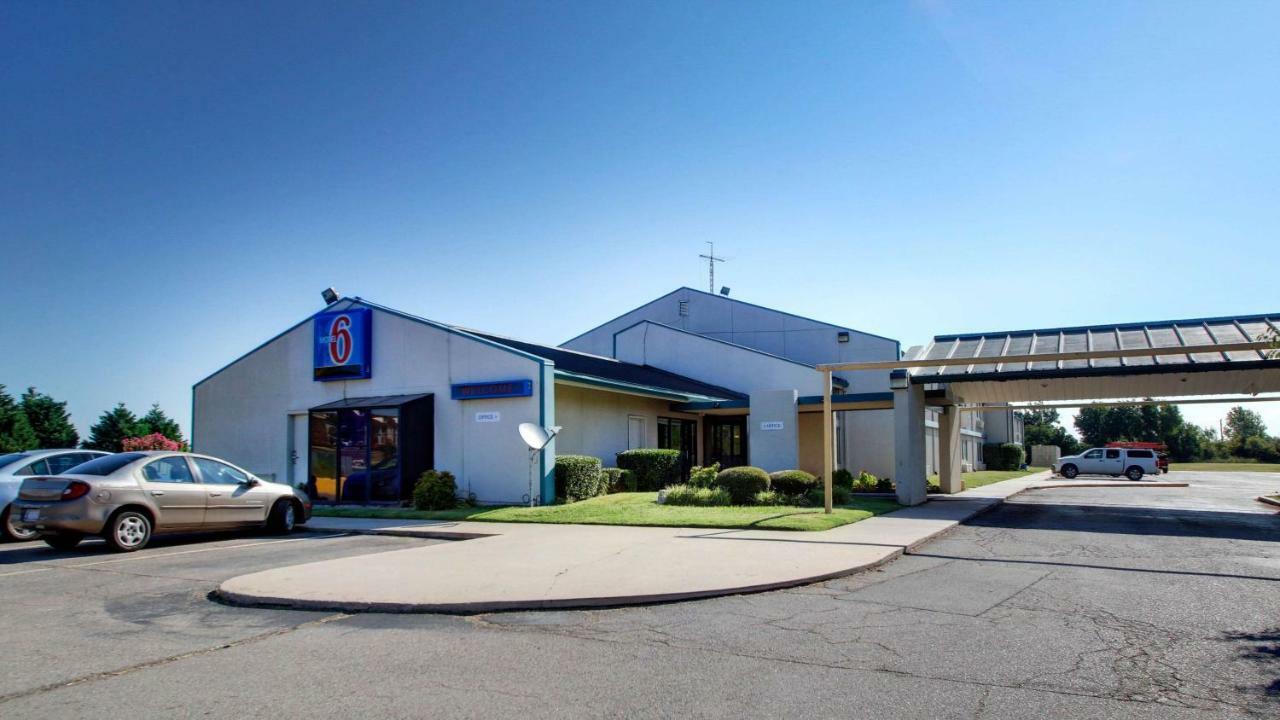 Baymont Inn & Suites Shawnee Buitenkant foto